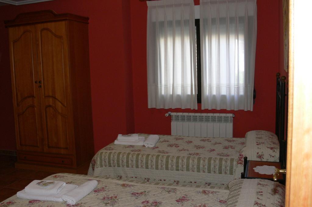 Casa Marivi Hotel Niembro Szoba fotó